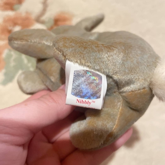TY Beanie Baby Nibbly - Picture 3 of 5